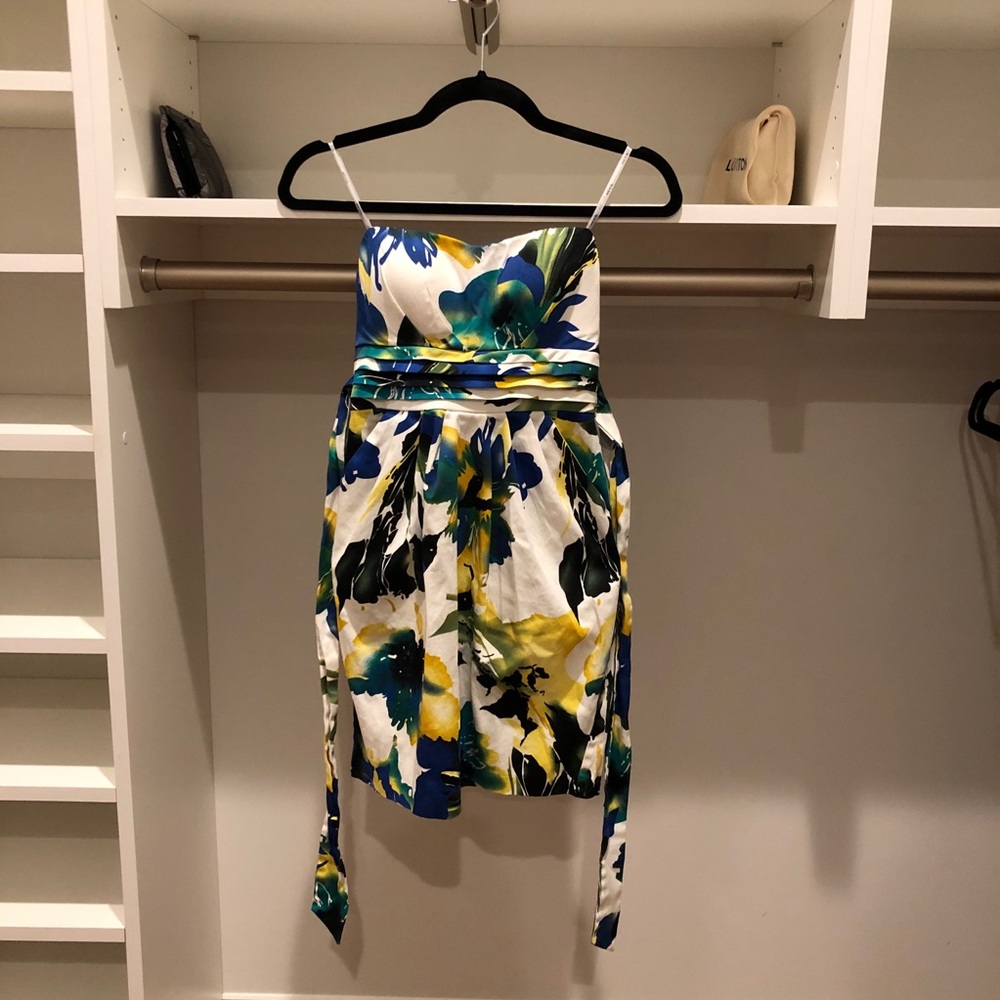 White & Floral strapless dress WITH POCKETS